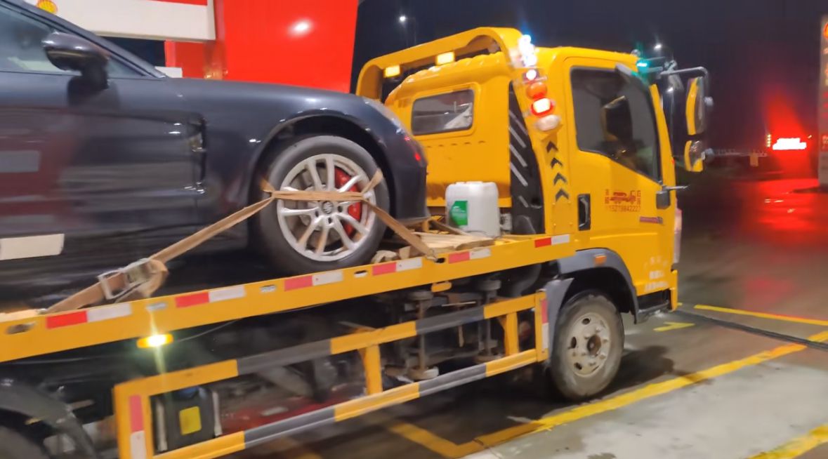 綦江行车途中遇到突发状况该如何呼叫道路救援？